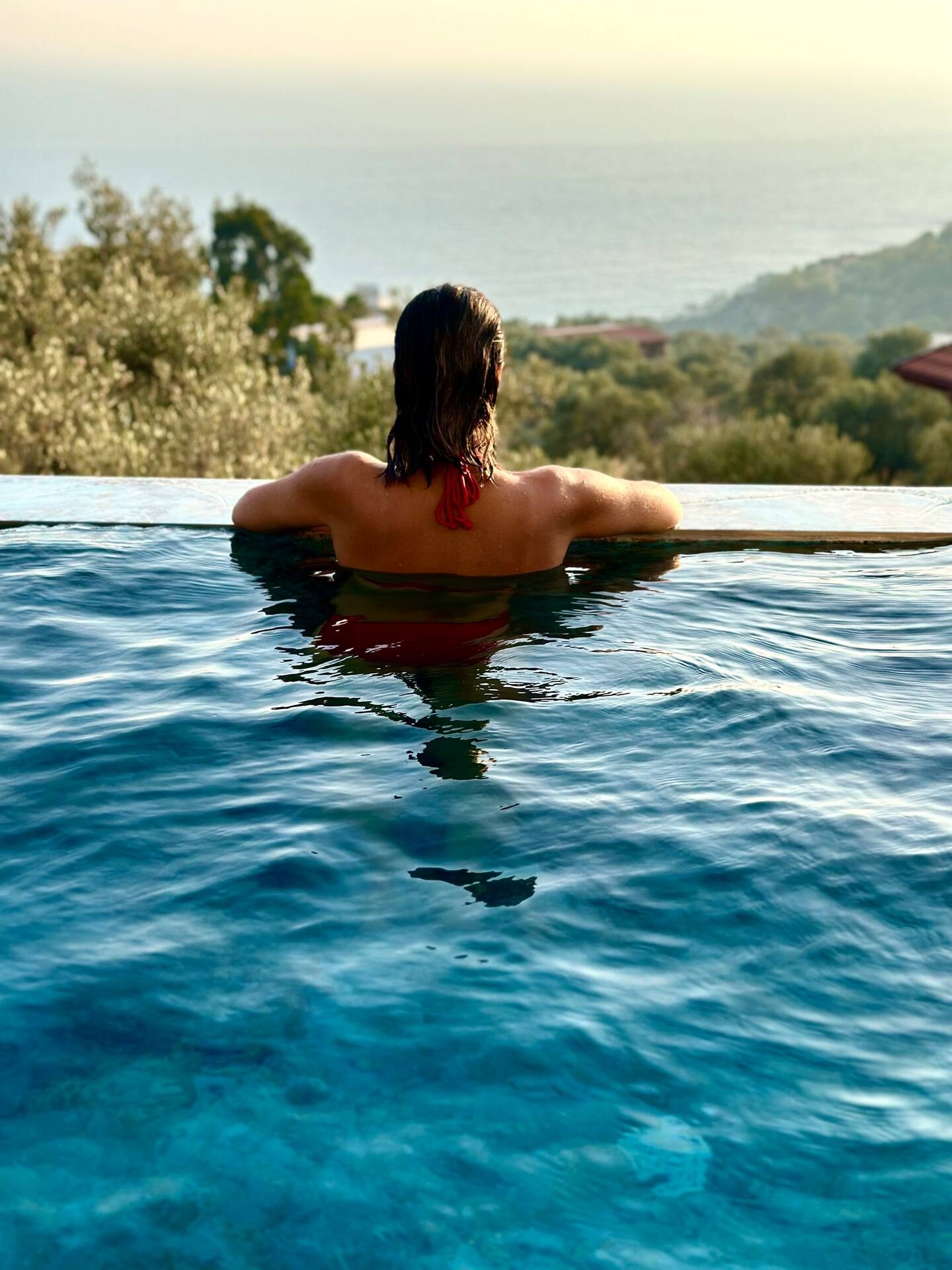 Infinity pool and sea view